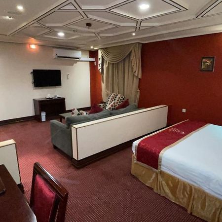 Al Mansour Grand Hotel Hafar Al-Batin Exterior photo